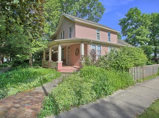 602 W Washington St, Champaign, IL
