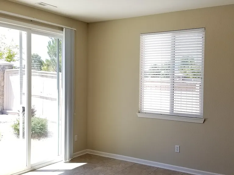 2160 Overland Park Dr — Photo 7