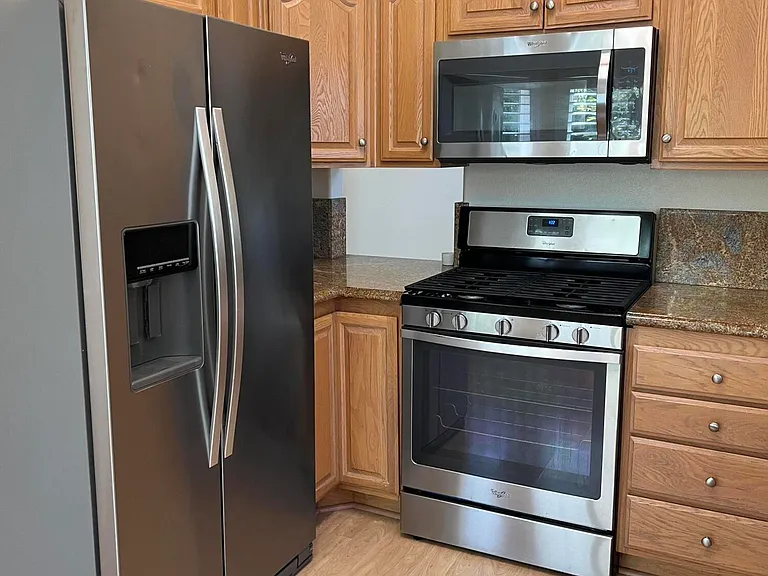 255 N Skyline Dr — Photo 10