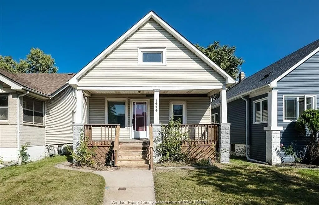 Primary Photo - 1444 Howard Ave
