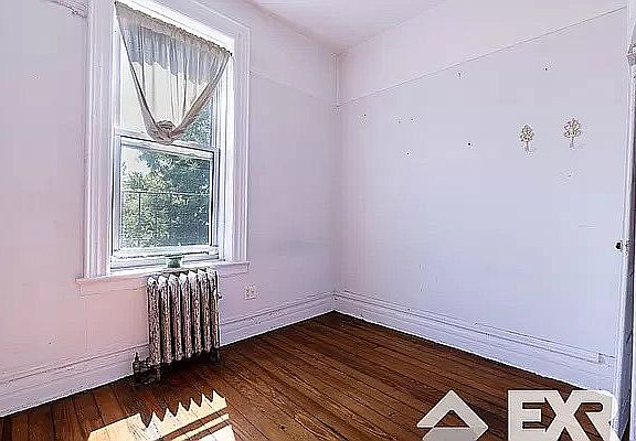 3rd image of 701 Franklin Ave APT 4