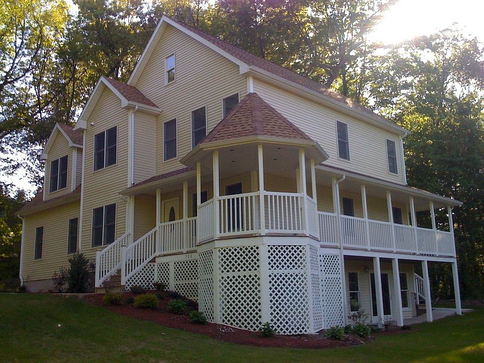 2nd image of 500 Kelsey St