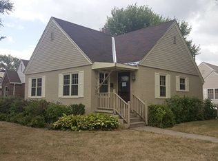 1923 W Division St, Grand Island, NE 68803