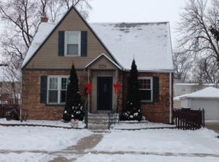 10008 S Trumbull Ave, Evergreen Park, IL 60805