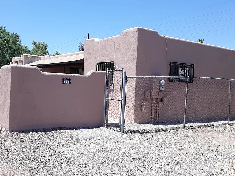 855 w. Simmons Security on all doors and windows. There is an additional gate at the front courtyard not shown.