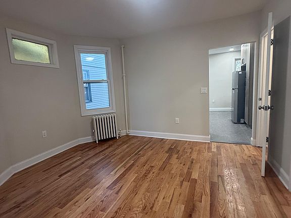 3rd image of 133 E Grant Ave Floor 1