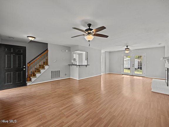 4th image of 408 Estate Drive