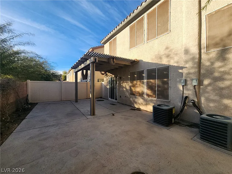 8956 Medford Hills Ct — Photo 3