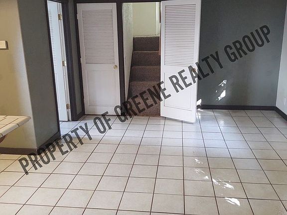 5th image of 1212 Thurston Ave NE