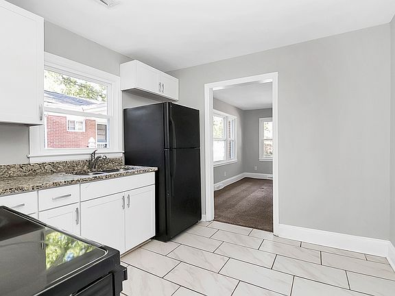 4th image of 3503 Meredith Ave