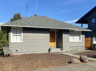 309 W 11th St #A, The Dalles, OR