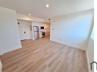 16136 Devonshire St #303, Granada Hills, CA 91344