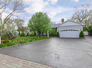 192 Lake Ave, Saint James, NY 11780