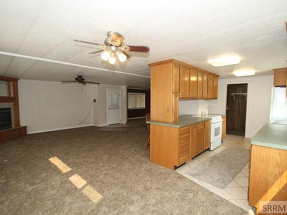3rd image of 2390 Whispering Pines Dr
