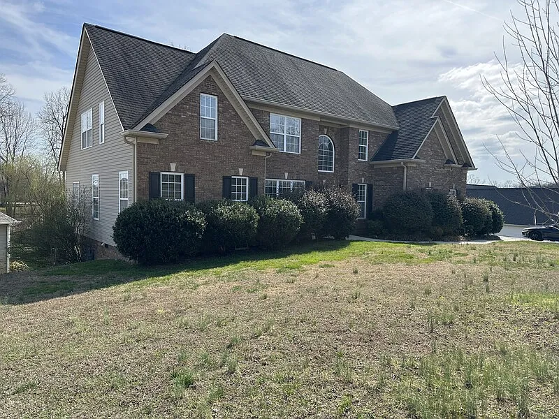 Building Photo - 5511 Ginkgo Rd