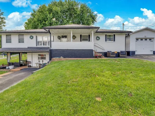 401 Rogers St, Oak Hill, WV 25901