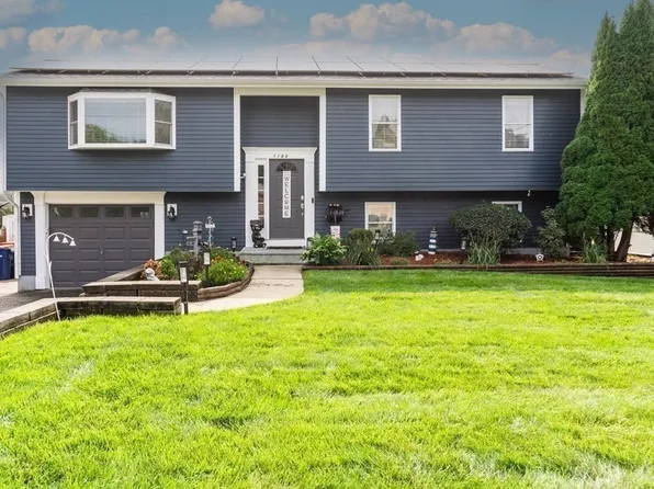 1180 Chaffee St, New Bedford, MA 02745