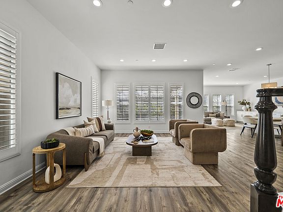 3rd image of 20736 Spruce Cir