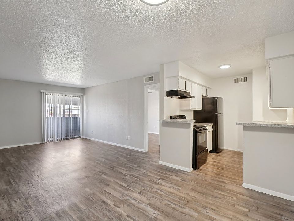 1st image of 306 Vine St #215