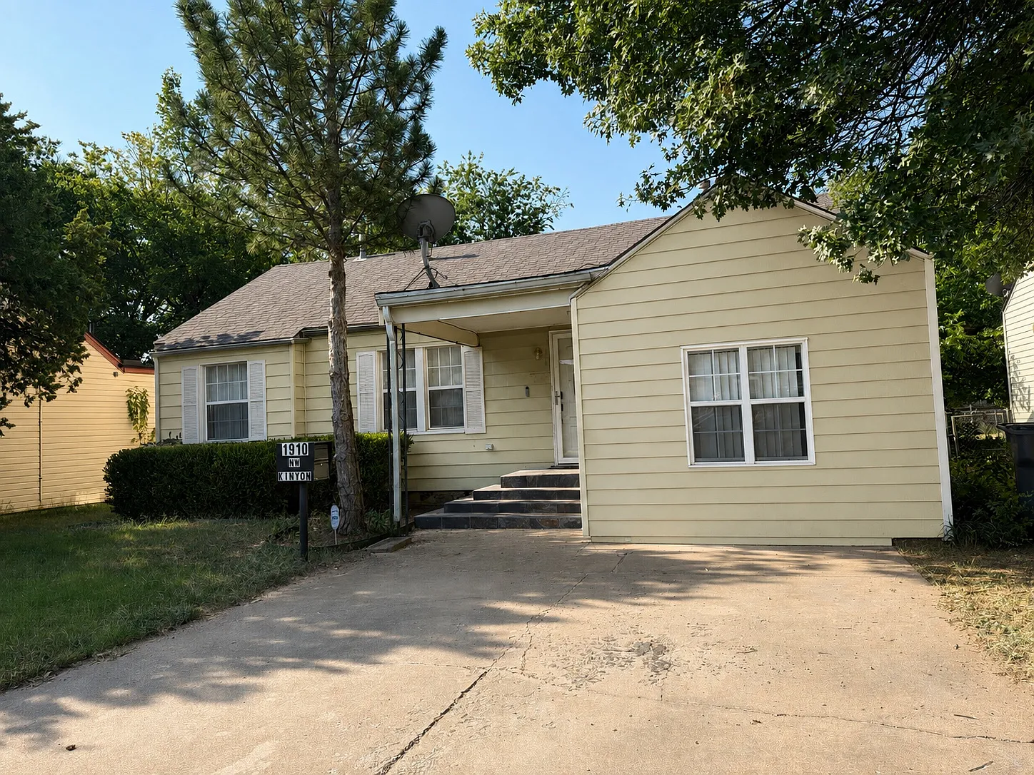 3 bed, 1161 sqft, $1,300 — Photo 2