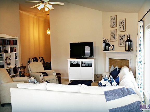 4th image of 10429 Oakchase Dr