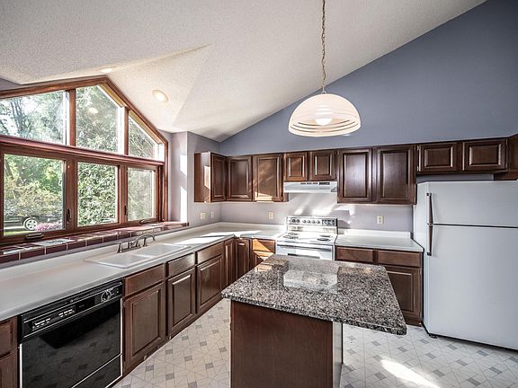 3rd image of 2508 Kennelly Pl