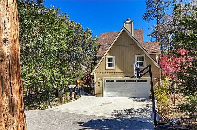 1st image of 28791 Manitoba Dr