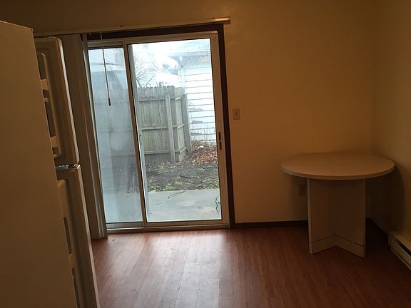 5th image of 28321 Main St APT 4