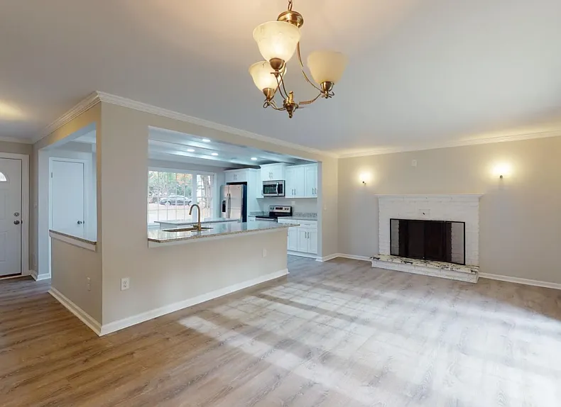 1 bed, 1.0 bath, 1124 sqft, $1,800 — Photo 2