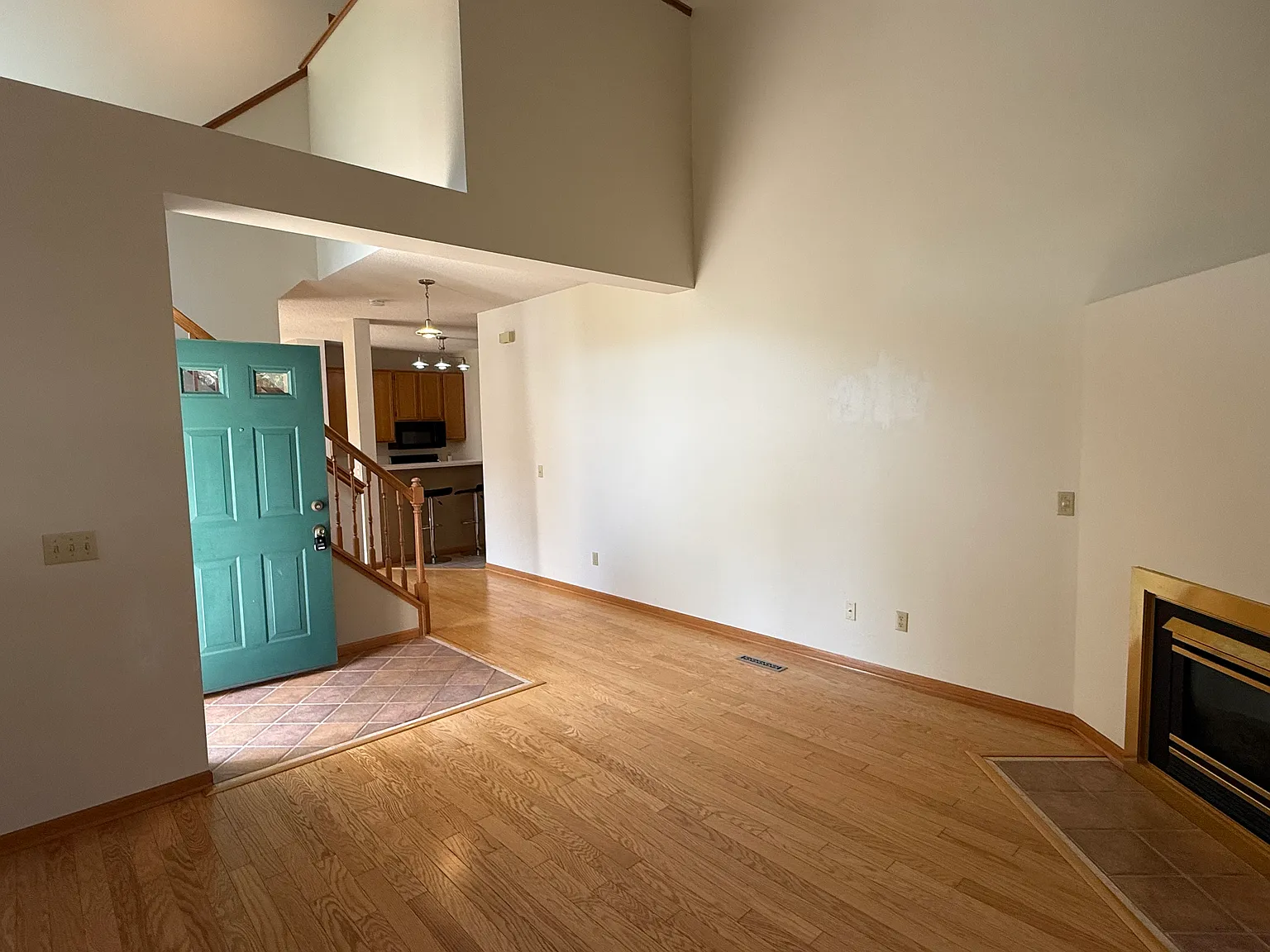 2 Bed/1.5 Bath Townhome in Apple Valley — Photo 4