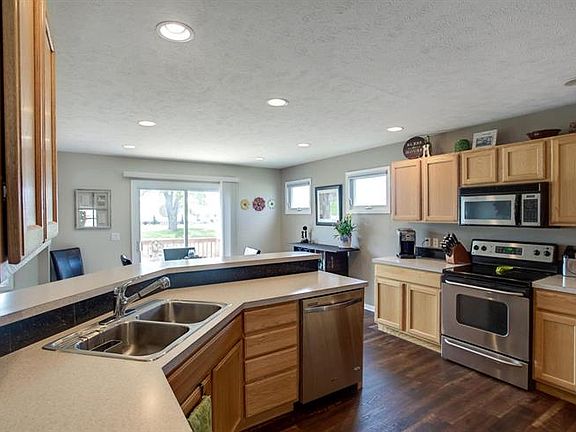 4th image of 2718 Cape Coral Dr SW