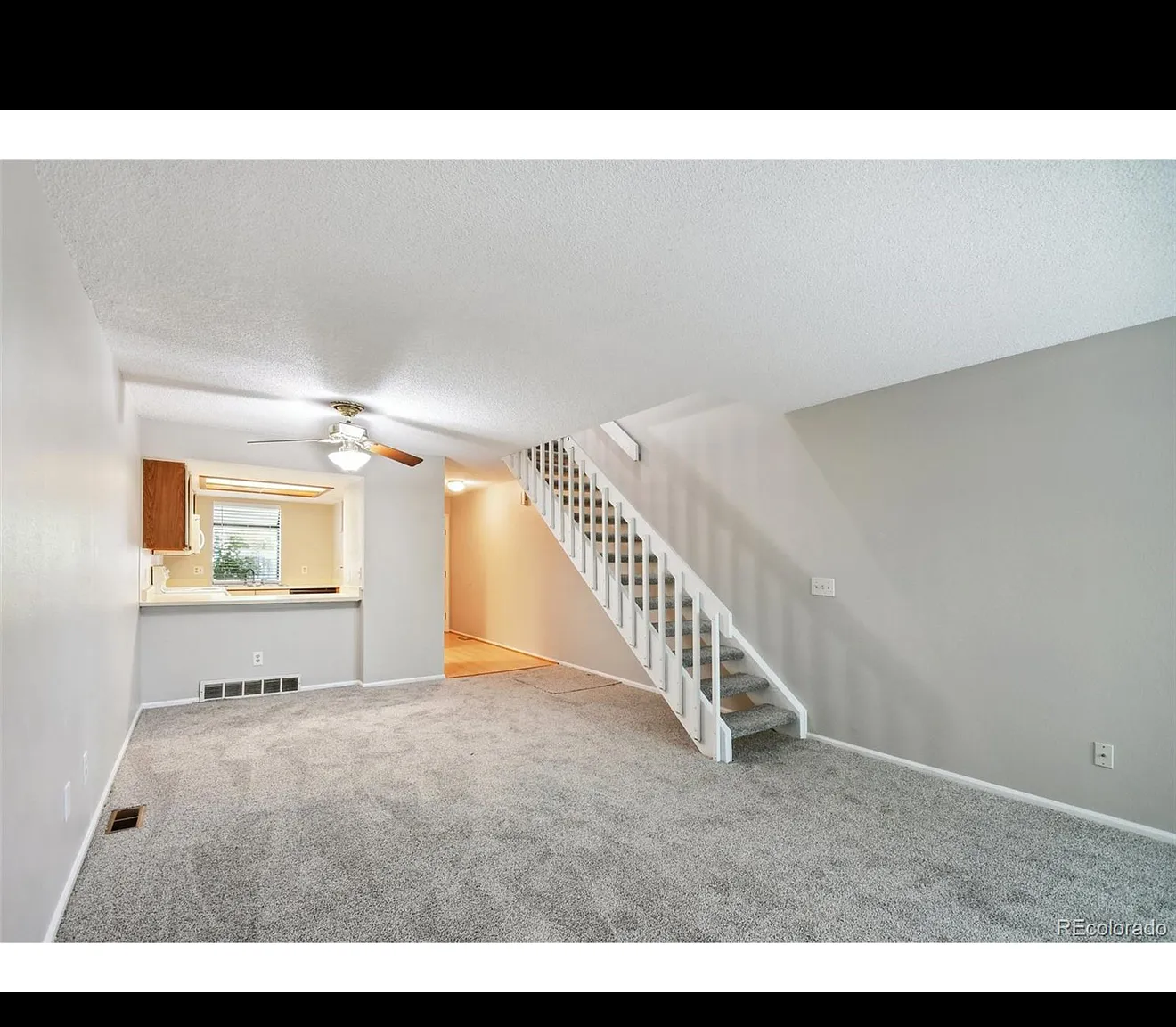 1 bed, 980 sqft, $1,000 — Photo 3