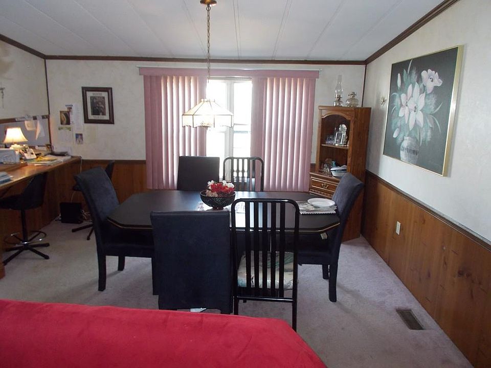 2nd image of 7 Betsy Ross Rd