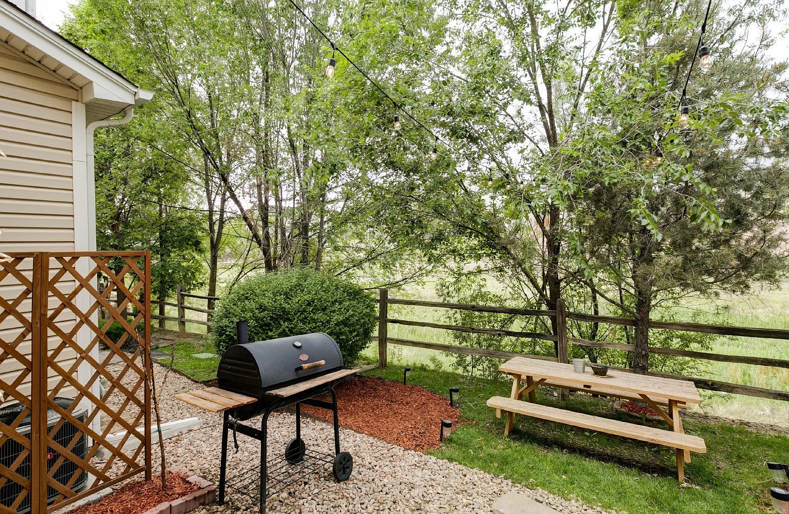 2 bed, 1.5 bath, 1186 sqft, $1,650 — Photo 4