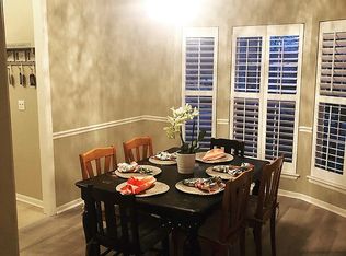 10124 Sunset Dr, Lenexa, KS 66220