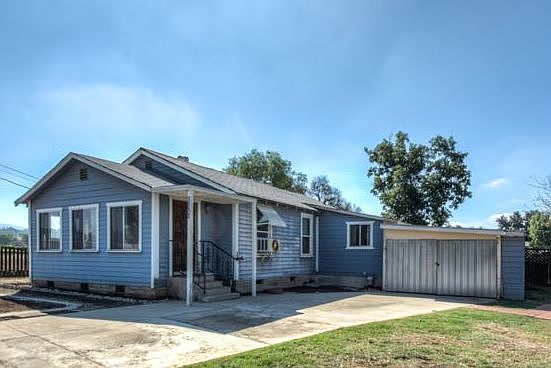 1st image of 32743 Avenue D