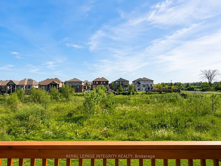 747 Coast Cir — Photo 23