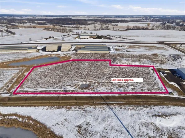 8 Commerce Dr, Columbus, WI 53925