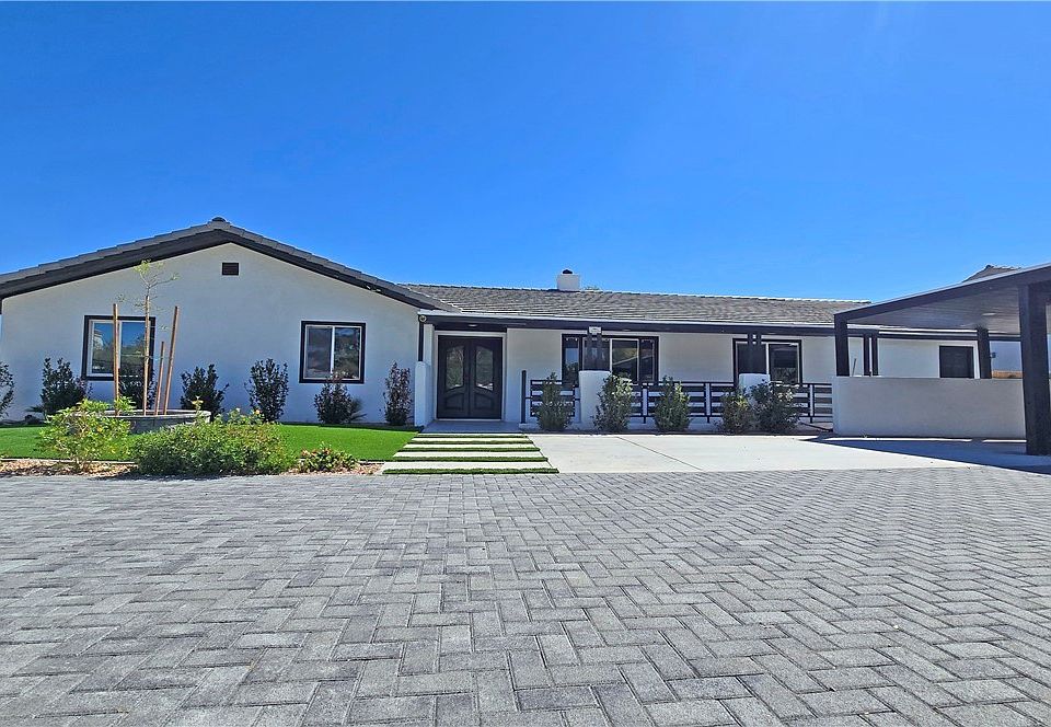 1st image of 2870 Belcastro St