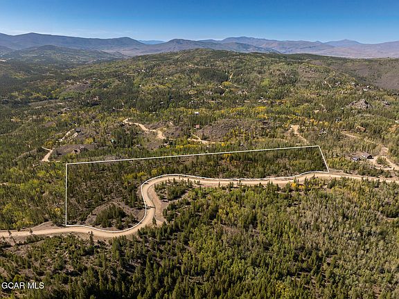 3rd image of 61 Aspen View Drive