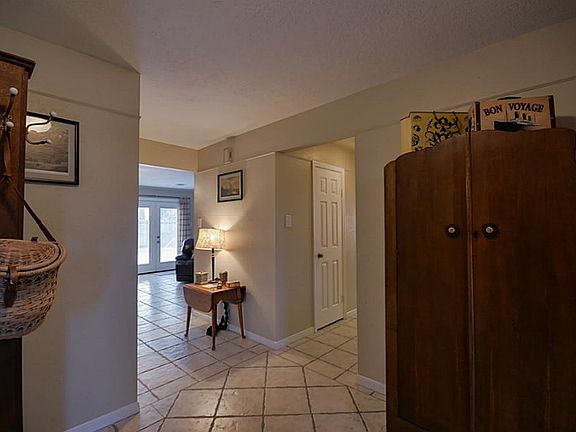 5th image of 4314 Meadow Springs Dr
