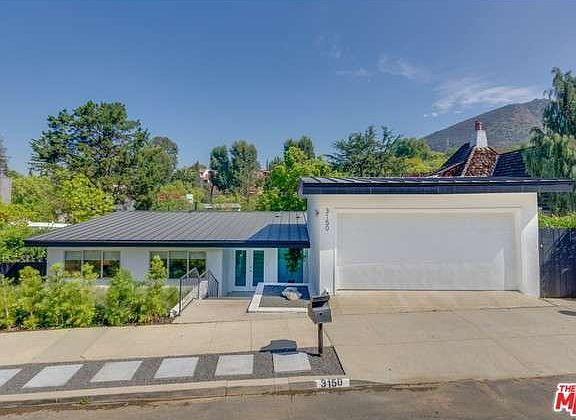 2nd image of 3150 Lindo St