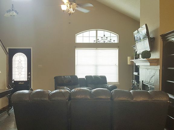 2nd image of 7901 Gardengate Ln
