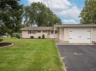 218 Beckwith Ave, Niagara Falls, NY 14304