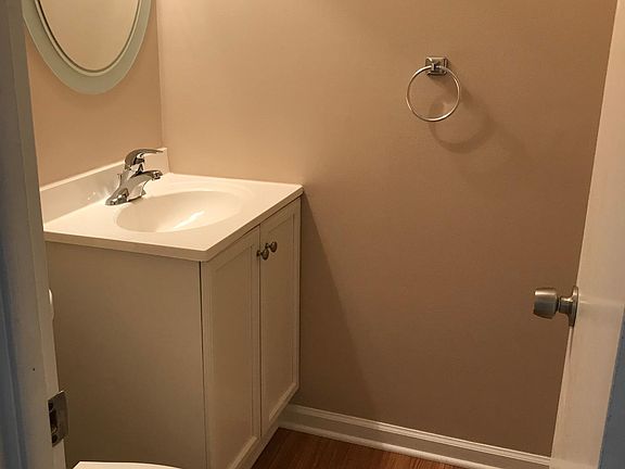 5th image of 123 Creekside Dr