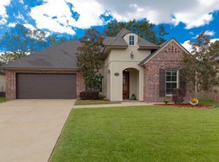 300 Forest Creek Dr, Scott, LA 70583