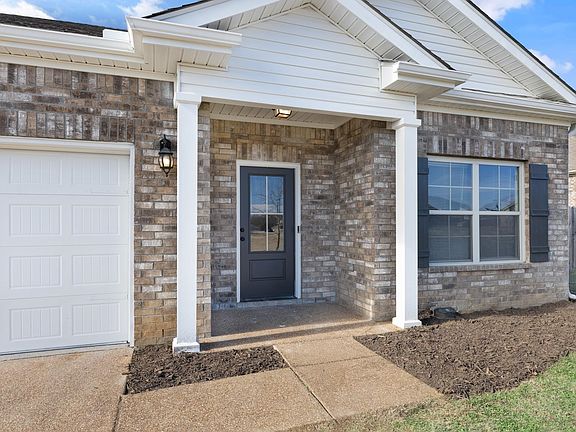 3rd image of 250 Lilly Dr