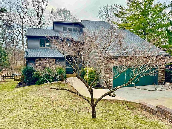 3rd image of 2420 Hopkins Dr