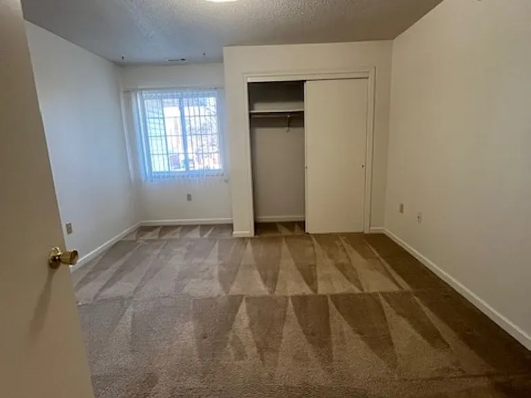Ashley Square Apartments — Photo 41