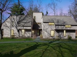 26 Crocus Ln #26, Avon, CT 06001